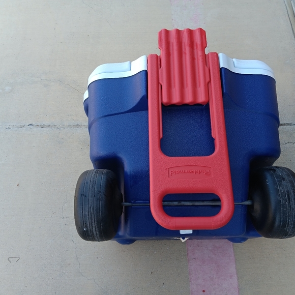 Cooler - Picture 10 of 10